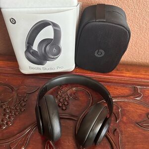 Beats Studio Pro